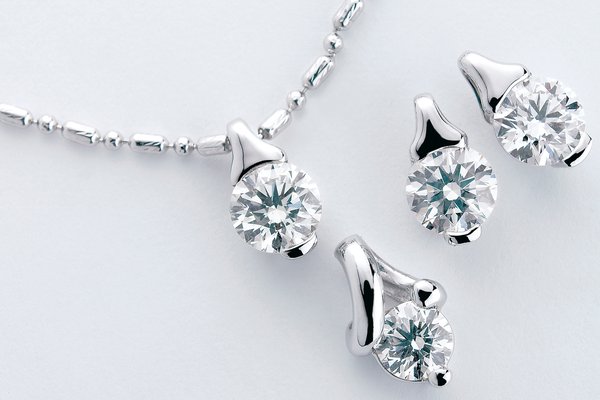 Is White Gold Hypoallergenic?