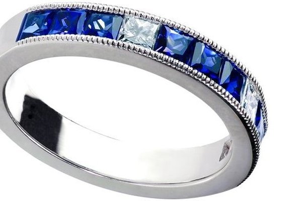 Black Zirconium vs Tantalum Rings